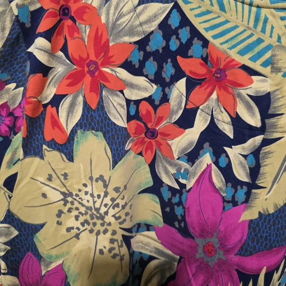Liz & Me Women's Multicolor Floral Top - Picture 6 of 7